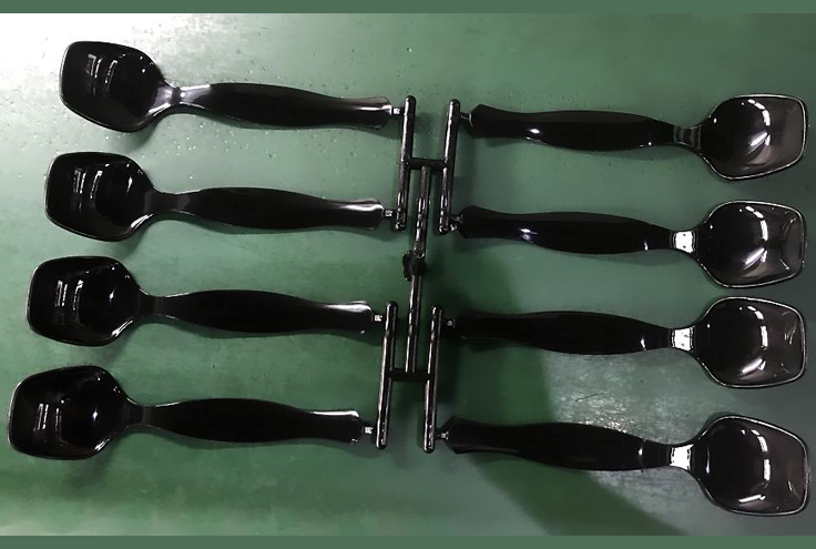 007 Disposable Spoons (1)